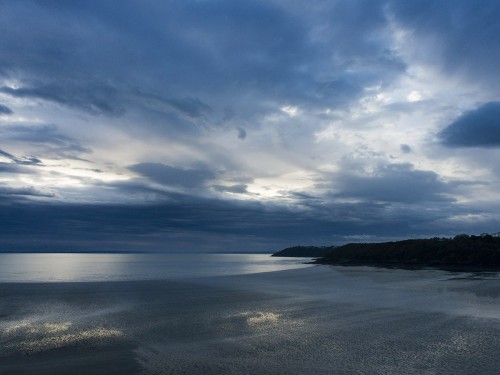 Paysage par drone, la plage de Binic le matin à marrée basse. Photographie aérienne réalisée pour la société Cerfrance. | Philippe DUREUIL Photographie