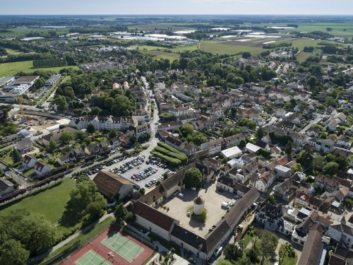 Photographie par drone de la commune de Mandres-les-Roses. Photo aérienne commandée par la Mairie. | Philippe DUREUIL Photographie