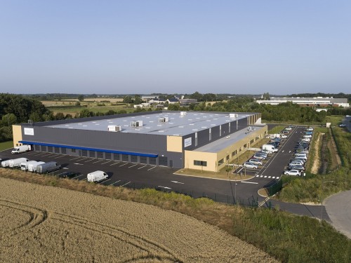 Photographie aérienne réalisée par drone pour la société Alliance Healthcare France, un des leaders de la logistique de santé. | Philippe DUREUIL Photographie