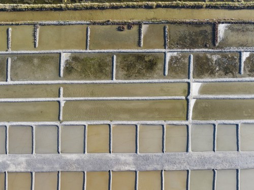 Photo par drone de marais salants à l'Île de Ré | Philippe DUREUIL Photographie