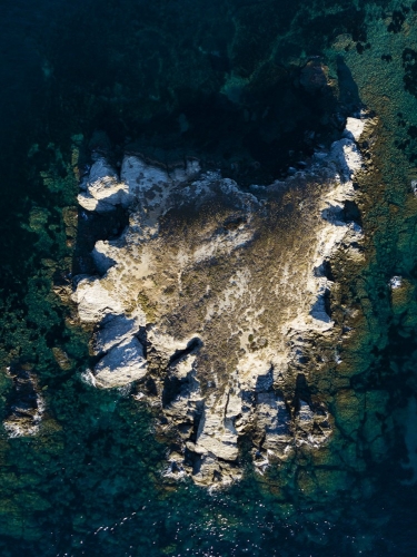 Photographie aérienne par drone de l'île du petit Rouveau situé dans l'archipel des Embiez | Philippe DUREUIL Photographie