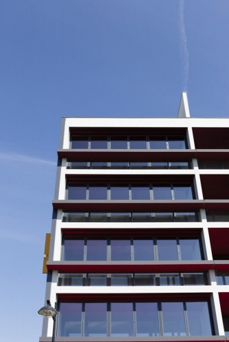 Photographie d'architecture logements. Bâtiment construit à Cenon 33850 par les agences d'architecture Atelier Jean NOUVEL et Habiter Autrement. | Philippe DUREUIL Photographie