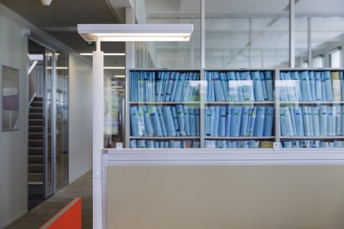 Photographie d'un luminaire réalisée pour Radian Éclairage dans les locaux de la MAAF à Niort | Philippe DUREUIL Photographie