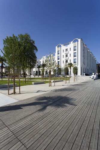 Photographie d'architecture extérieure - Hôtel le Splendid de Dax - Reportage réalisé pour l'architecte Sandrine Forais, Agence Kapzul & et la société Egis Bâtiment | Philippe DUREUIL Photographie