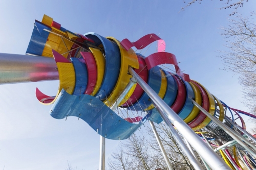 Toboggan du Dragon dans le jardin du Dragon du Parc de la Villette à Paris 75019. Design réalisé par l'architecte Ursula Kurz de l'agence Pasodoble. | Philippe DUREUIL Photographie