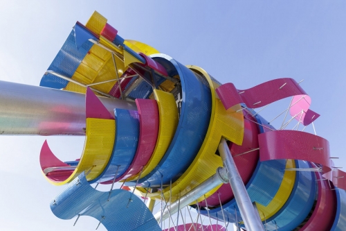 Toboggan du Dragon dans le jardin du Dragon du Parc de la Villette à Paris 75019. Design réalisé par l'architecte Ursula Kurz de l'agence Pasodoble. | Philippe DUREUIL Photographie