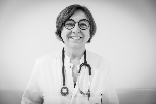 Portrait corporate d'une femme médecin - Portrait métier. | Philippe DUREUIL Photographie