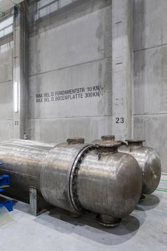 Pièces démantelées à l'entrepôt de stockage de la centrale de Greifswald en Allemagne. | Philippe DUREUIL Photographie