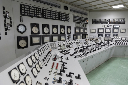 Salle des commandes de la centrale nucléaire en déconstruction de Garigliano en Italie | Philippe DUREUIL Photographie