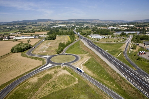 Photo aérienne d'un échangeur routier en France. | Philippe DUREUIL Photographie