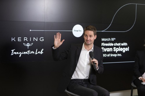 Reportage événementiel "fireside-chat" avec Evan Spiegel. Client : KERING. | Philippe DUREUIL Photographie