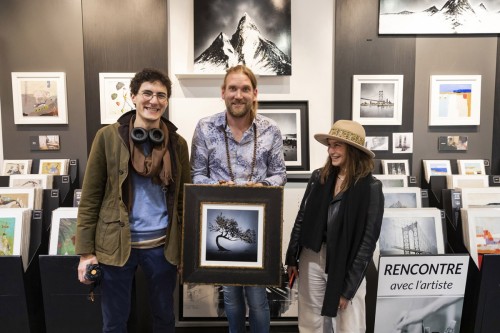 Reportage événementiel. Rencontre du peintre Julien REY à la galerie avec l'artiste. Client : Galerie Carré d'Artistes à Paris. | Philippe DUREUIL Photographie