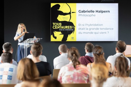 Table ronde en entreprise. Client : Roole. | Philippe DUREUIL Photographie