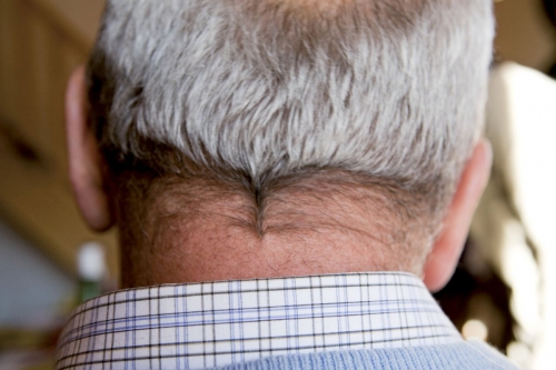 Nuque d'un homme aux cheveux gris | Philippe DUREUIL Photographie