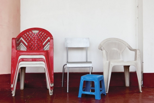 fauteuils de jardin en plastique | Philippe DUREUIL Photographie