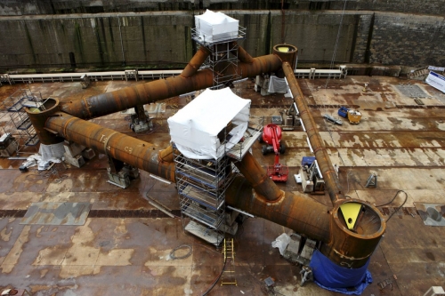 Photographie industrielle réalisée sur le site de Naval Group à Brest. Assemblage du tripod de l'hydrolienne l'Arcouest d'EDF. Agence Toma. | Philippe DUREUIL Photographie