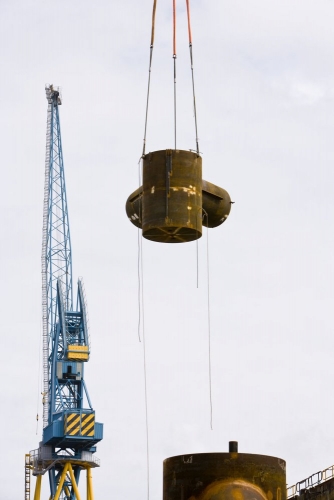 Assemblage du tripod de l'hydrolienne l'Arcouest sur le site de la société Naval Group à Brest. | Philippe DUREUIL Photographie