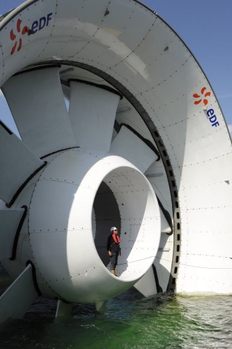 Photographie corporate offshore de l'hydrolienne l'Arcouest. Reportage photographique réalisée pour EDF & Naval Group. | Philippe DUREUIL Photographie