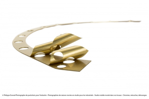 Packshot d'un produit industriel - une cale pelable - réalisé en studio mobile pour la société Mécaflash | Philippe DUREUIL Photographie