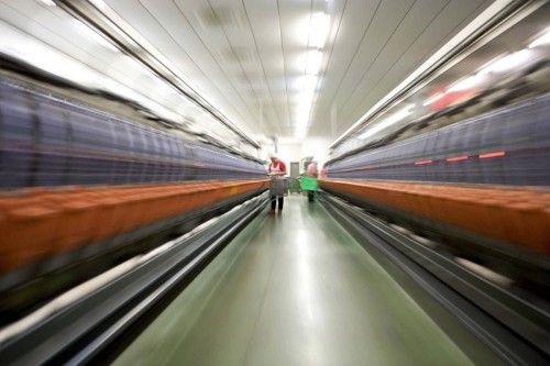 Photographie industrielle artistique réalisée avec un effet de zooming. Reportage industriel réalisé dans l'industrie textile. | Philippe DUREUIL Photographie