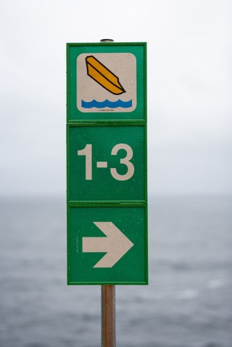 Panneau de signalétique sécurité sur la plate-forme offshore de Troll A en mer du nord. | Philippe DUREUIL Photographie