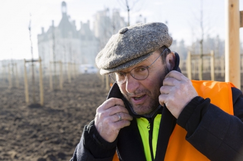 Photo de portrait du paysagiste Thierry Jourd'heuil dans les jardins du château de Chambord. | Philippe DUREUIL Photographie