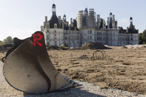 Photo de reportage sur les travaux de restitution des jardins à la française du château de Chambord. | Philippe DUREUIL Photographie