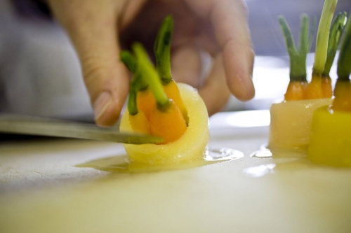 Dans les cuisines du restaurant étoilé La Bouitte. | Philippe DUREUIL Photographie