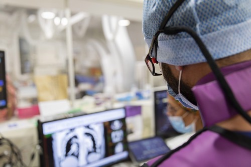 Radiologue en intervention à l'hôpital | Philippe DUREUIL Photographie