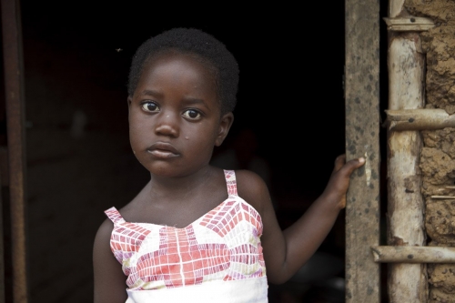 Portrait d'une jeune fille en Côte d'Ivoire | Philippe DUREUIL Photographie