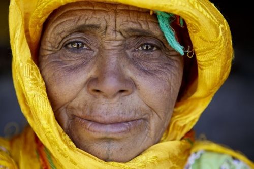 Photo de portrait d'une femme berbère nomade | Philippe DUREUIL Photographie