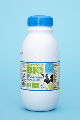 Packshot produit alimentaire bio, bouteille de lait bio | Philippe DUREUIL Photographie