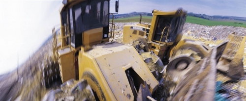 Compacteur sur un centre d'enfouissement technique | Philippe DUREUIL Photographie