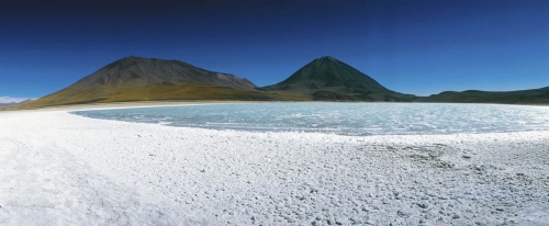 Photographie panoramique de paysage de lagune réalisée sur l'Altiplano en Bolivie. | Philippe DUREUIL Photographie