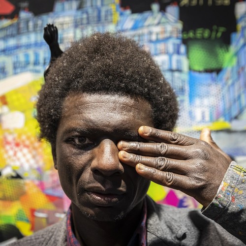 Portrait de l'artiste peintre Olivier Anicet réalisé pour la galerie "Carré d'Artistes" à Paris. | Philippe DUREUIL Photographie