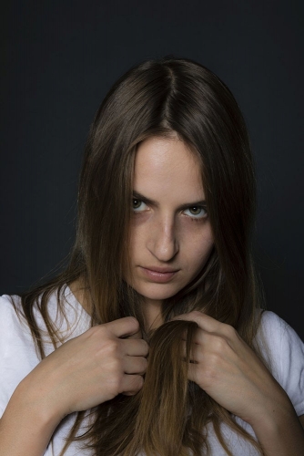 Portrait en studio à Paris de la comédienne Mélissa ROJO | Philippe DUREUIL Photographie