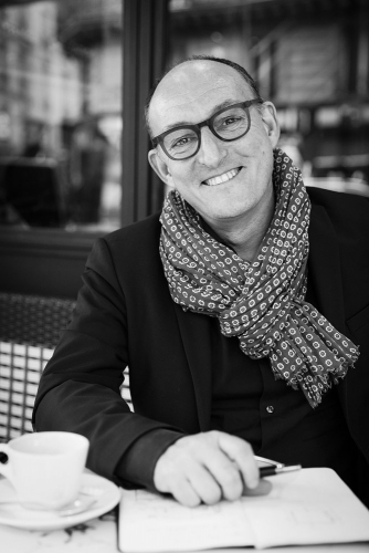 Photo de portrait en noir et blanc. Commande de Monsieur Yann Montfort, Architecte d'intérieur et décorateur à Paris | Philippe DUREUIL Photographie