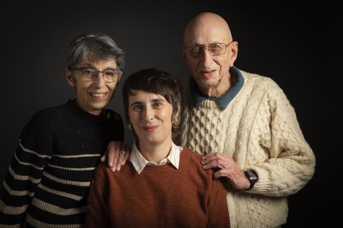 Séance de photo de famille en studio, des parents et leur fille | Philippe DUREUIL Photographie