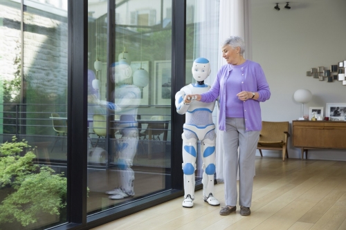 Photographie avec comédienne réalisée à Paris pour SoftBank Robotics. Production photo : Agence Toma. DA : Aurélien Esquivet. | Philippe DUREUIL Photographie