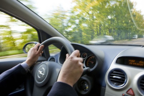 Photographie d'illustration avec effet de flou. Production photo avec comédienne pour le Groupe ING Car Lease. | Philippe DUREUIL Photographie