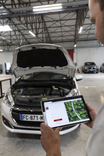 Production photographique. Reportage photo réalisé pour le Groupe GCA, Vente de voitures d'occasion multi-marques. | Philippe DUREUIL Photographie