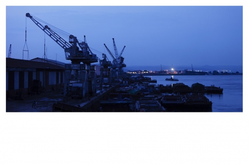 Photo panoramique industrielle d'un port maritime. | Philippe DUREUIL Photographie