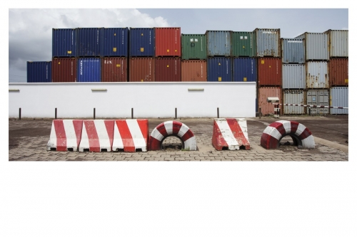 Photographie de  reportage industriel sur un stockage de conteneurs maritimes. | Philippe DUREUIL Photographie