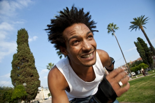 Portrait d'un homme en mouvement qui fait du roller | Philippe DUREUIL Photographie